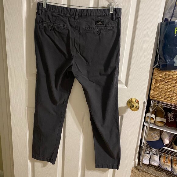 Men's Banana Republic Chinos - Picture 2 of 7